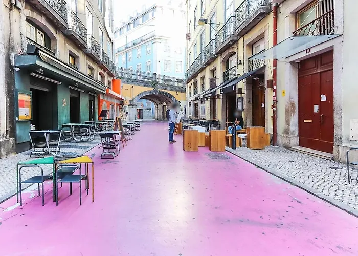 The Alecrim Nest - Between River And Chiado